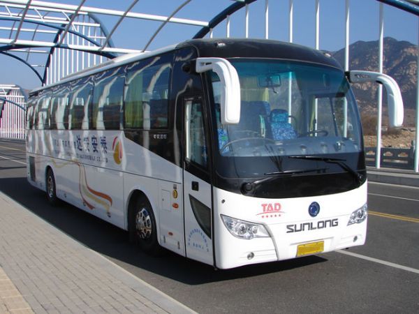 在高速公路上開(kāi)車(chē)需要注意哪些？